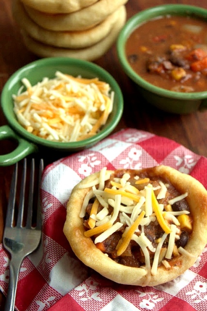 Chili Breadbowls