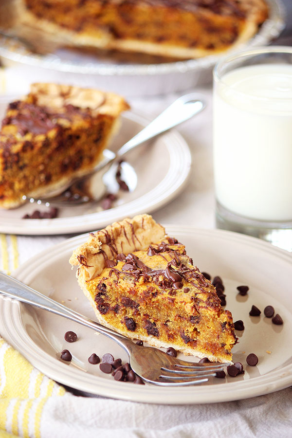 Deep Dish Pumpkin Chocolate Chip Cookie Pie | And They Cooked Happily ...
