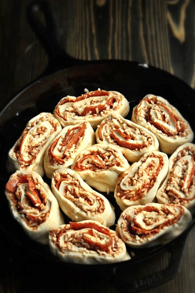 Garlic Parmesan Pepperoni Pizza Rolls