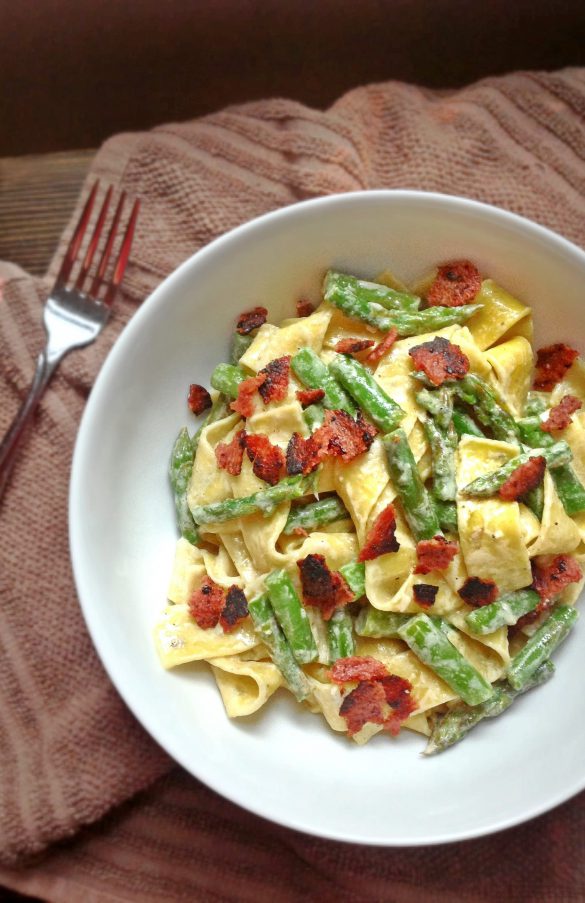 Lemony Goat Cheese Pasta with Asparagus & Turkey Bacon