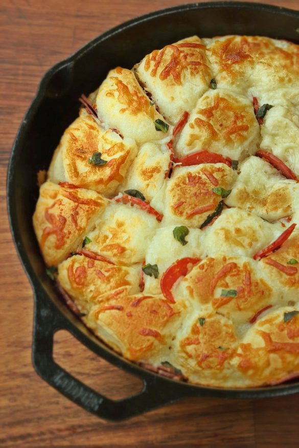 Garlic Pepperoni Pull Apart Bread