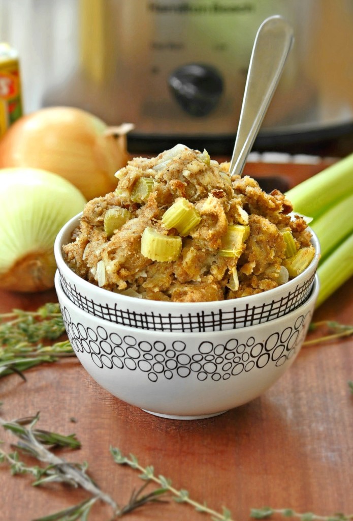 Slow Cooker Thanksgiving Stuffing