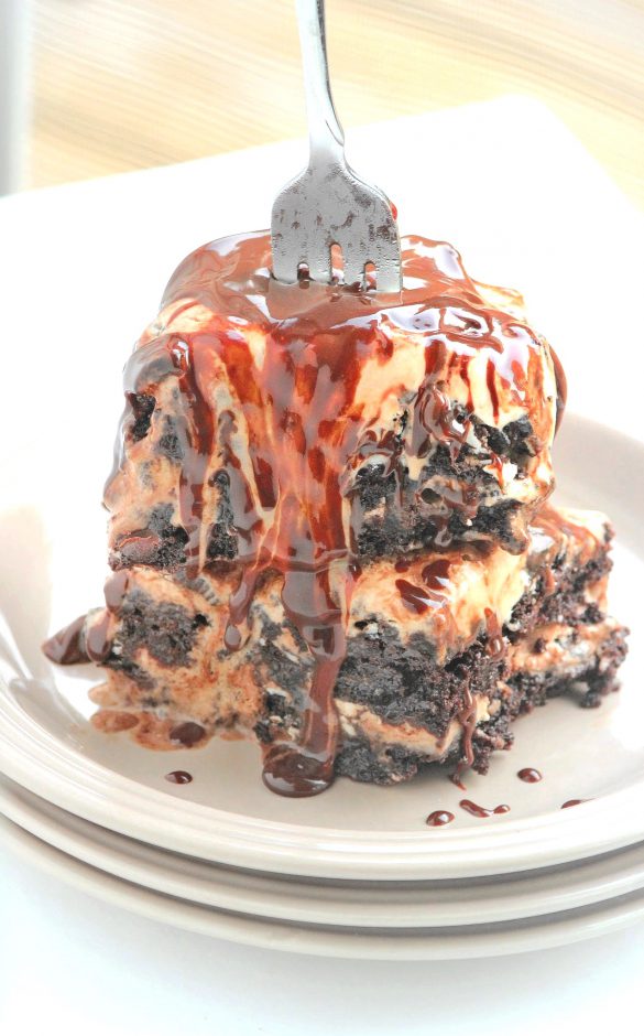 Easy Ice Cream Mud Pie