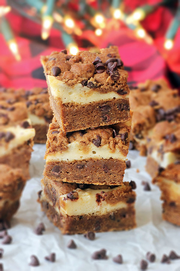 chocolate-chip-gingerbread-cheesecake-bars