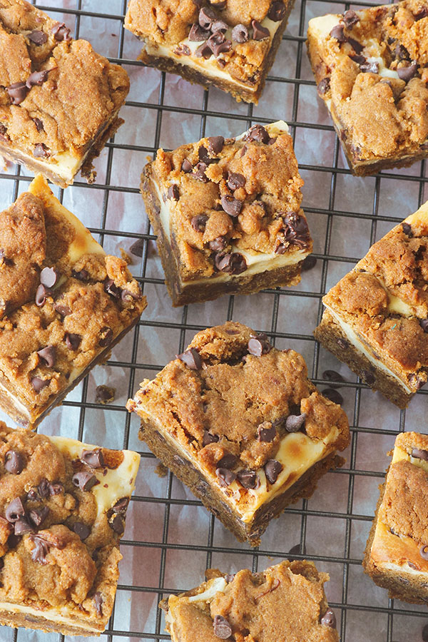 Chocolate-Chip-Gingerbread-Cheesecake-Bars